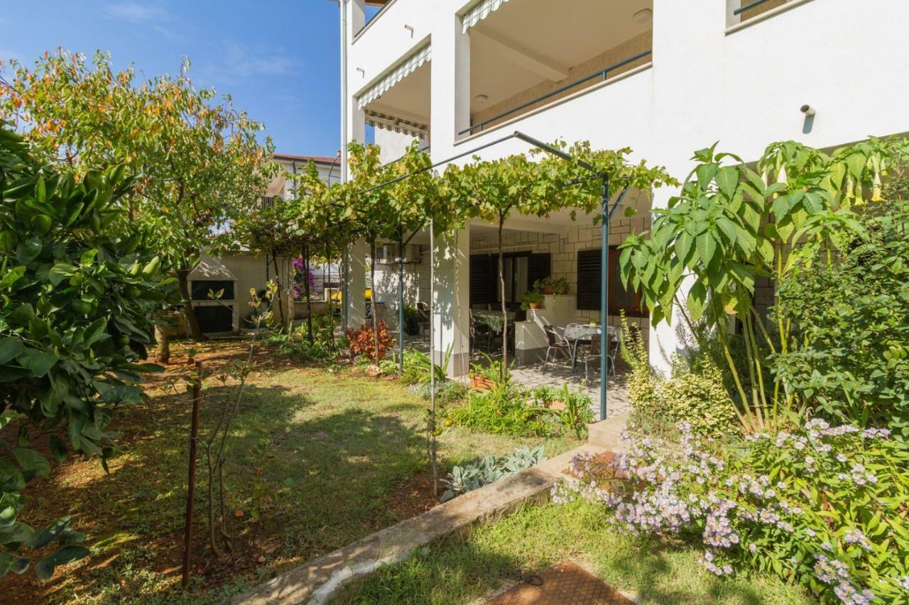 Apartments Perka Near Beach PUY 외부 사진